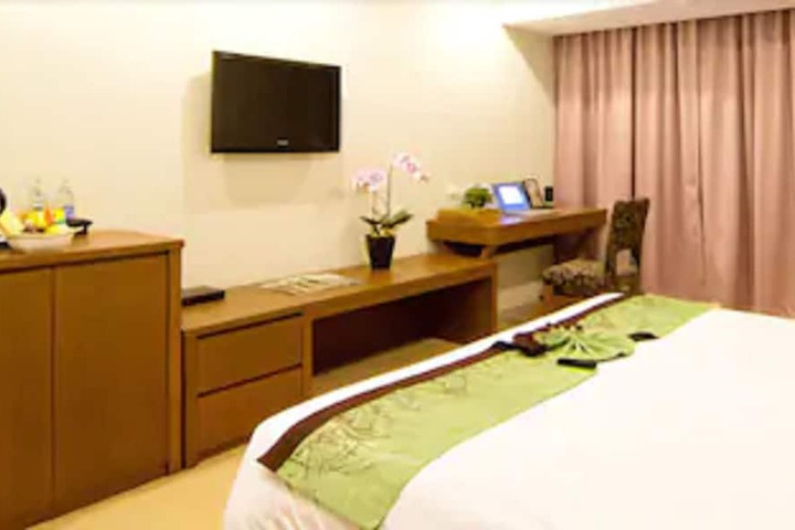 Room 15 of 29