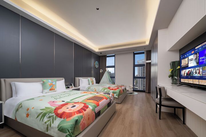 Room 18 of 92