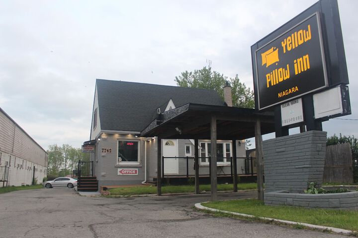 Yellow Pillow inn