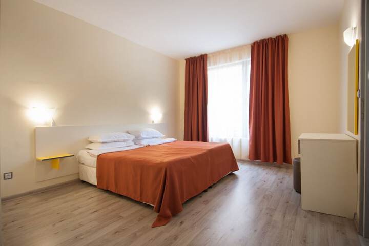 Room 15 of 40