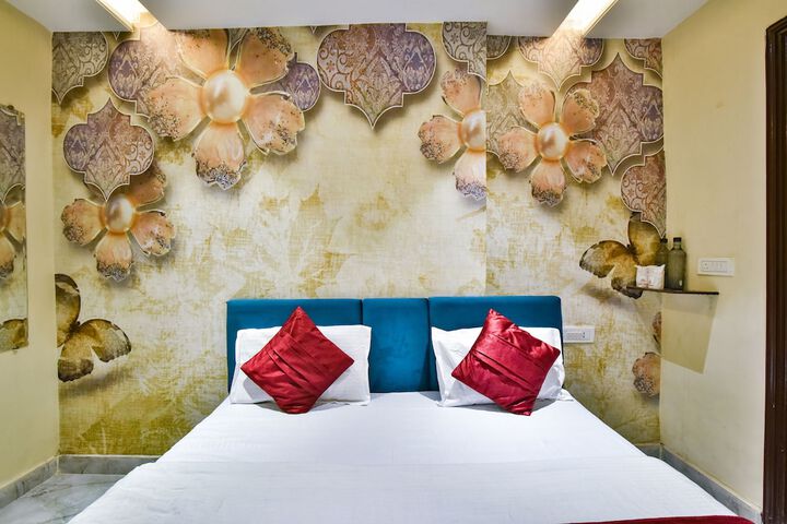 Room 7 of 24