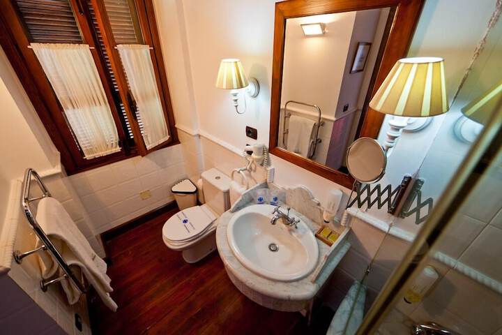 Clean Restrooms