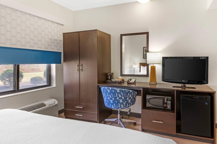 Room 34 of 59