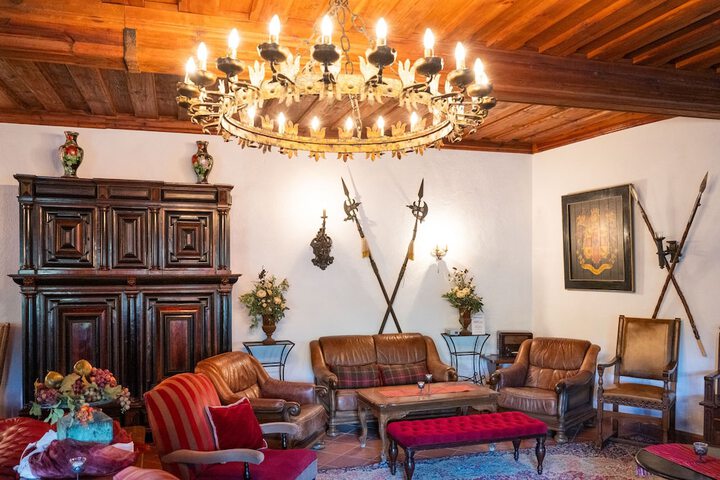 Entrance & Lobby