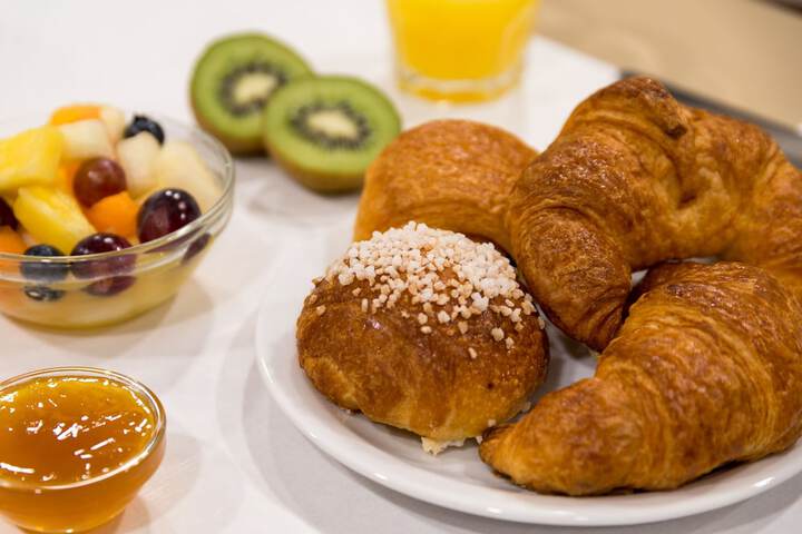 Breakfast/Coffee Service 39 of 57