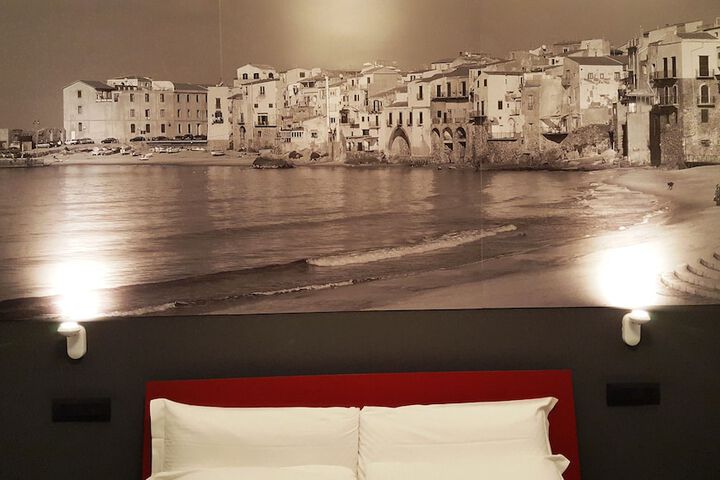 Room 10 of 51
