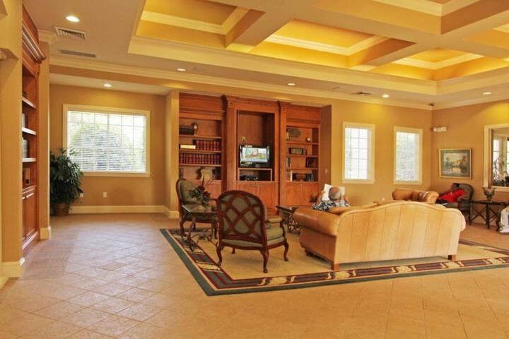 Room 8 of 30