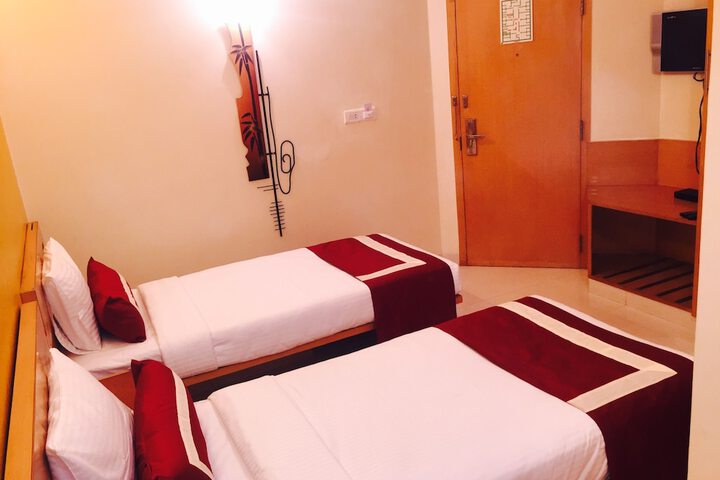 Room 15 of 32