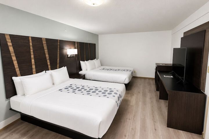 Room 2 of 29