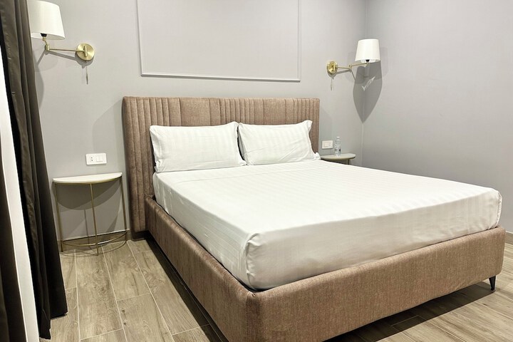 Room 5 of 23
