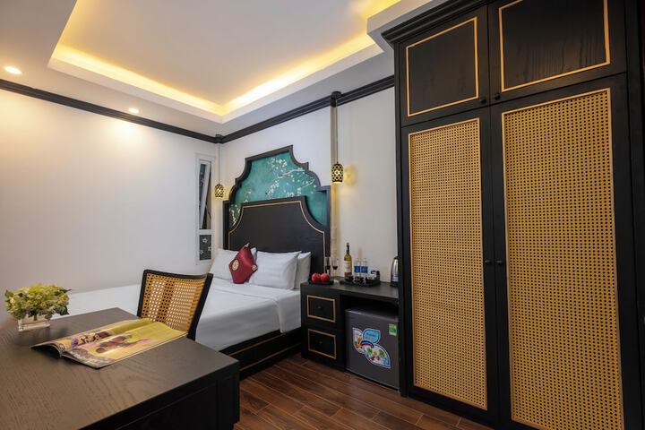 Room 12 of 35