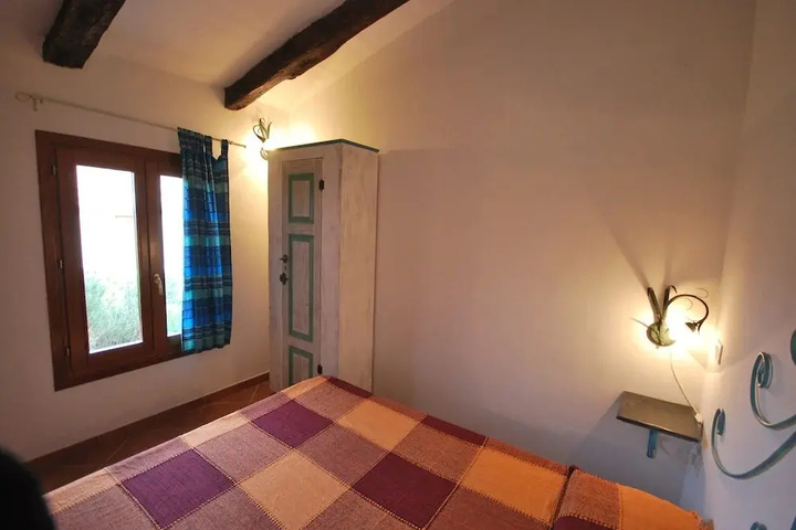 Room 10 of 20