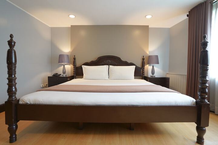 Room 6 of 27