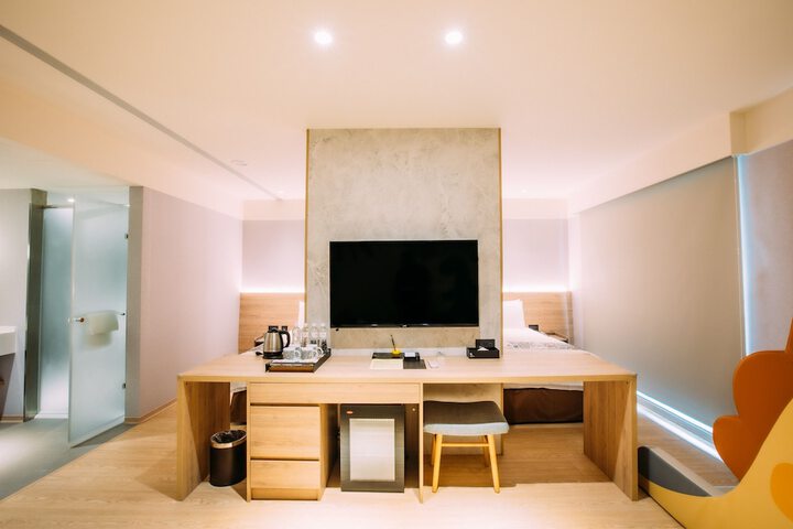 Room 74 of 210