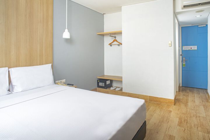 Room 27 of 56