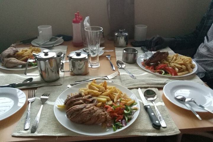 Dining 35 of 66