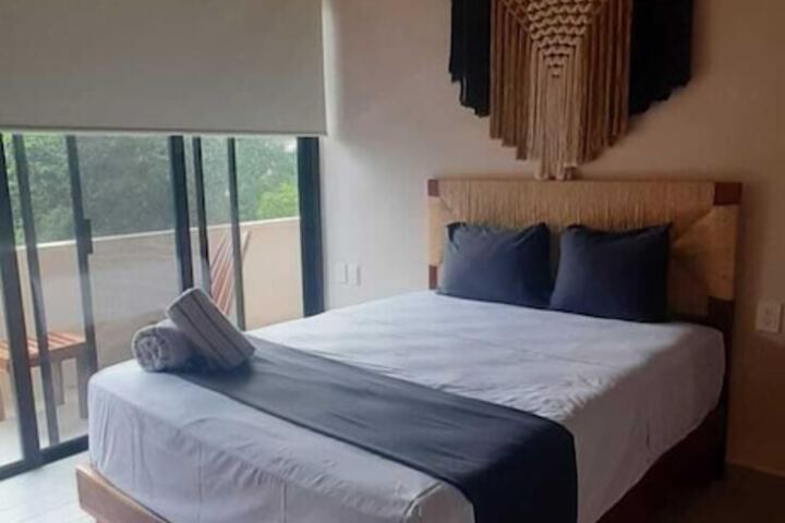 Room 4 of 31
