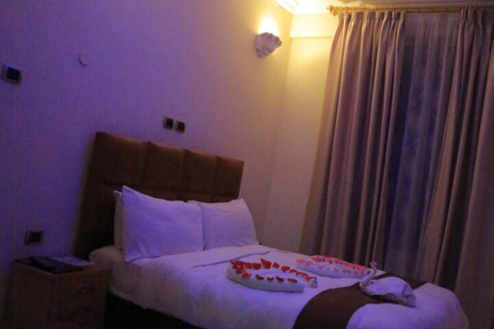 Room 30 of 60