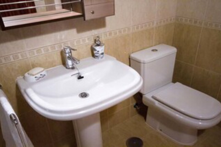 Room 4 of 25