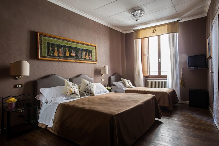 Room 50 of 90