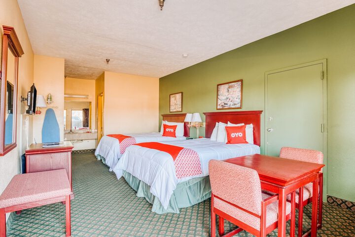 2 Queen Beds (14 of 14)
