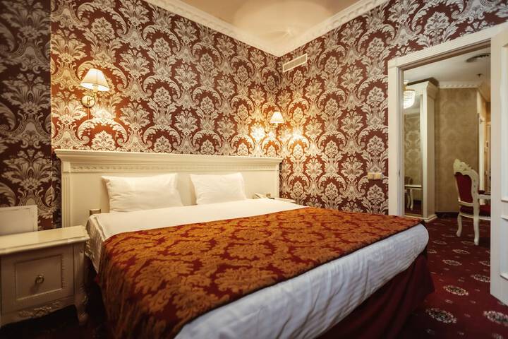 Room 12 of 47