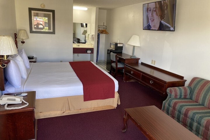 Room 10 of 72