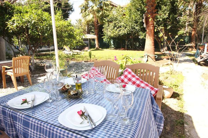 Dining Photos