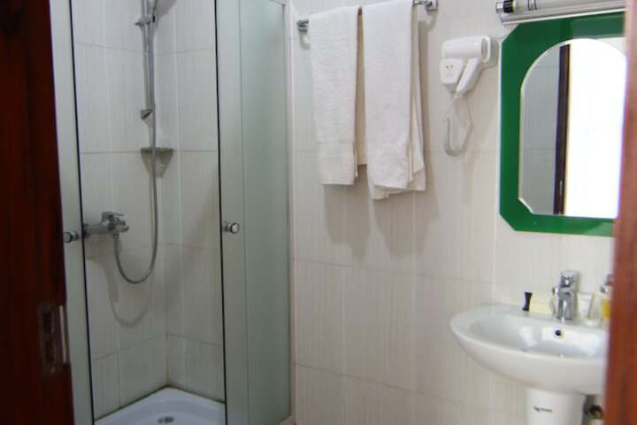 Room 83 of 167