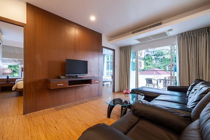 Room 40 of 72