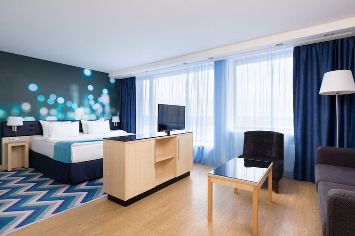 Room 26 of 145