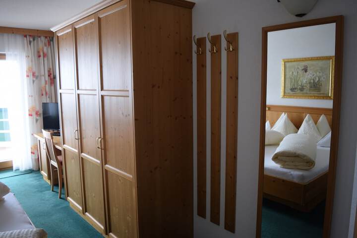 Room 7 of 58