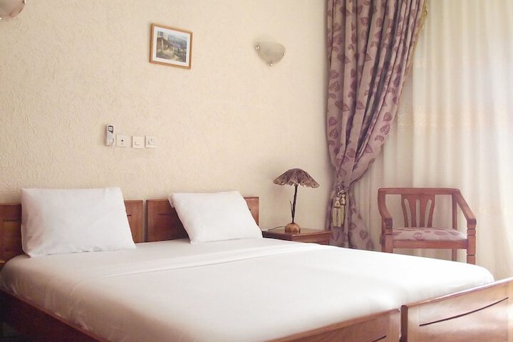 Room 5 of 41