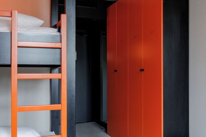 Room 43 of 61