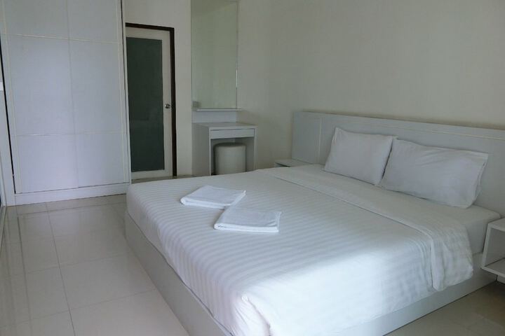 Room 29 of 83
