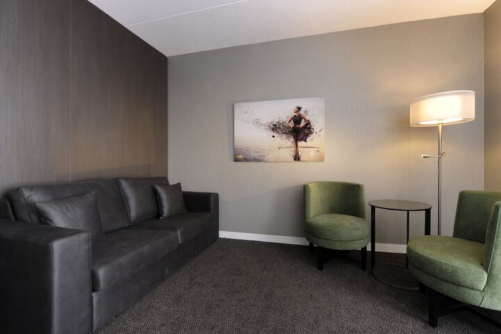 Room 9 of 46