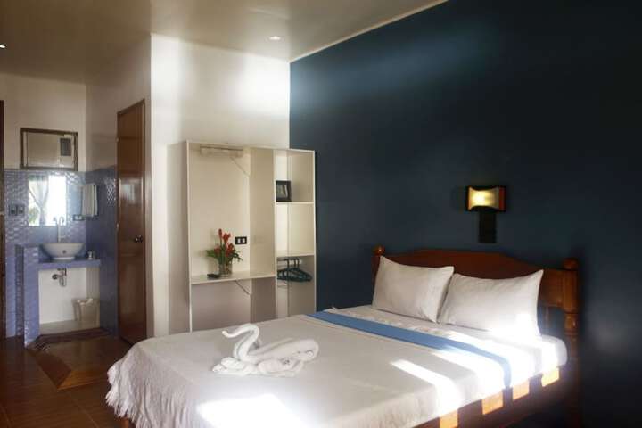 Room 13 of 71