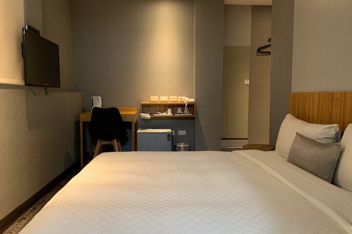 Room 7 of 31