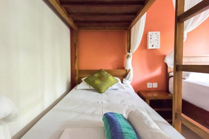 Room 9 of 35