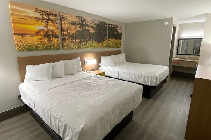 Deluxe 2 Queen Beds (4 of 4)