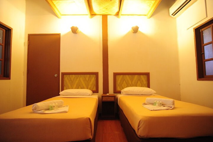Room 4 of 36