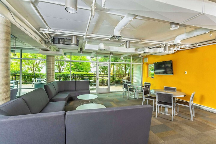 Hotel Interior 6 of 38