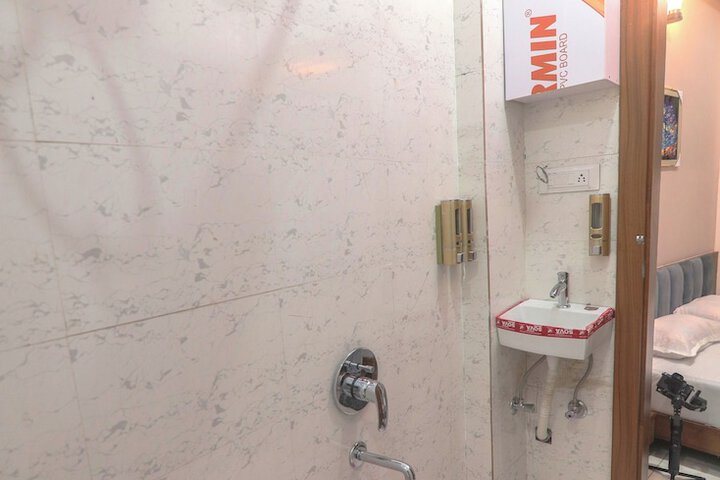 Room 16 of 24