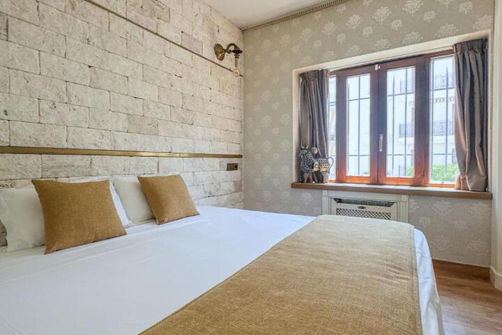 Arunda Luxury Boutique Hotel
