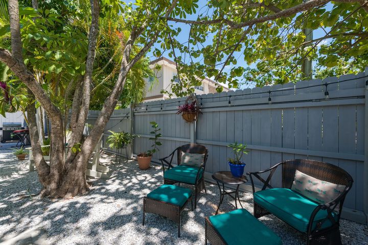 Hotel Exterior 54 of 68