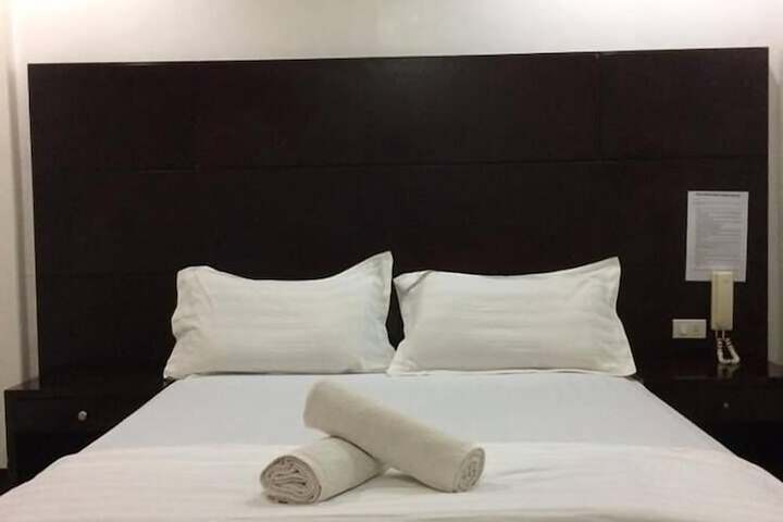 Room 12 of 39