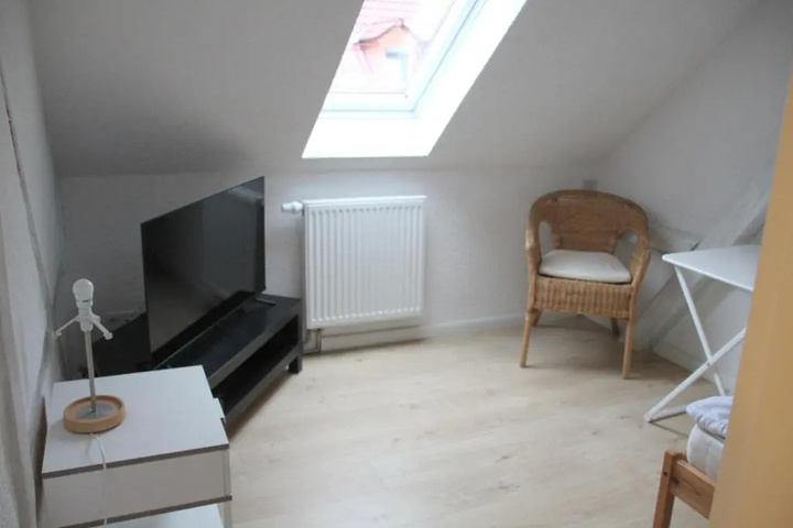 Room 2 of 11