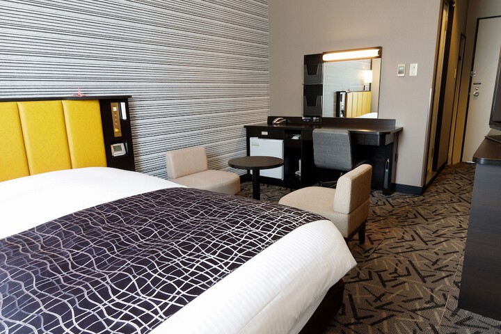 Room 12 of 51