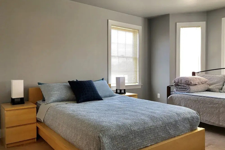 Room 6 of 20