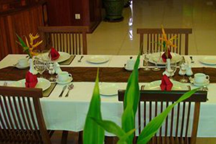 Dining 28 of 30